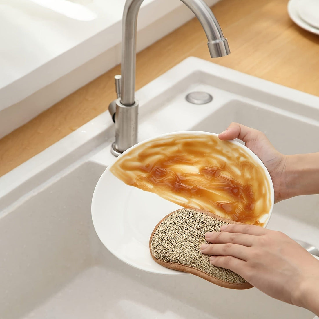 Zestaw 10 kolorowych gąbek kuchennych z mikrofibry do łatwego czyszczenia naczyń, garnków i patelni Cuisine Pratique Polska
