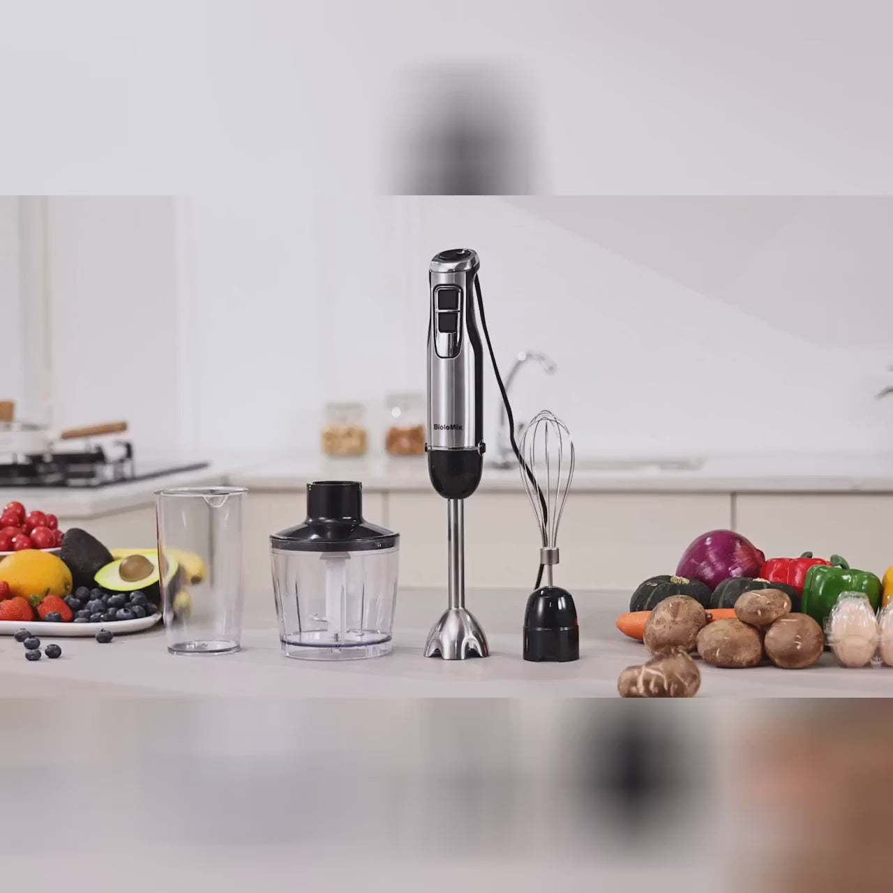 Blender ręczny z pojemnikami i akcesoriami